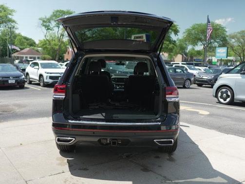 2022 Volkswagen Atlas 3.6L SE w/Technology