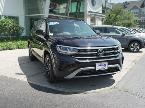 2022 Volkswagen Atlas 3.6L SE w/Technology