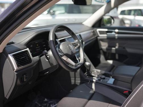 2022 Volkswagen Atlas 3.6L SE w/Technology