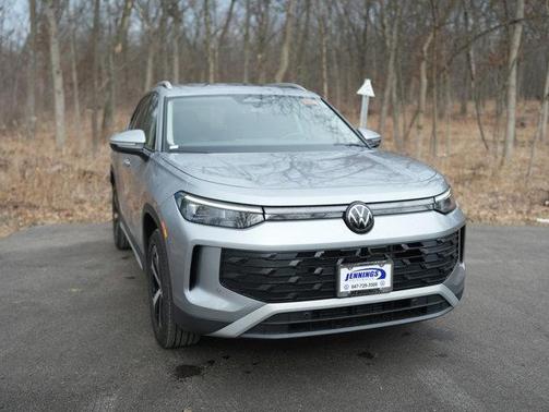 Pyrite Silver Metallic 2026 Volkswagen Tiguan 2.0T SE