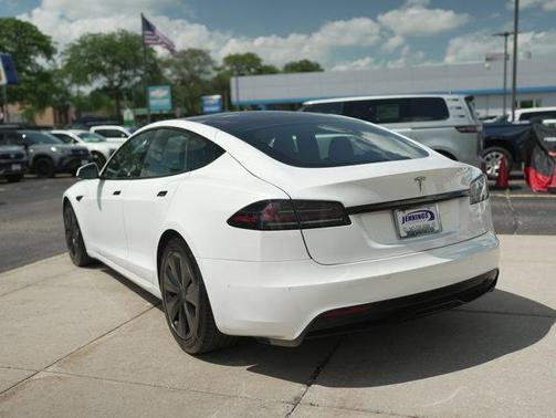 2022 Tesla Model S Base