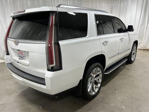 2020 Cadillac Escalade Luxury
