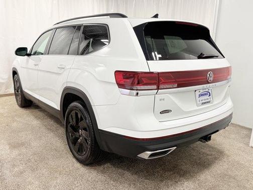 2025 Volkswagen Atlas 2.0T SE