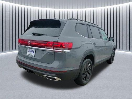 2025 Volkswagen Atlas 2.0T SE
