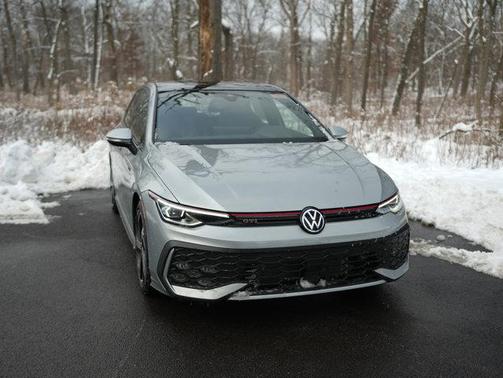 2025 Volkswagen Golf GTI 2.0T SE