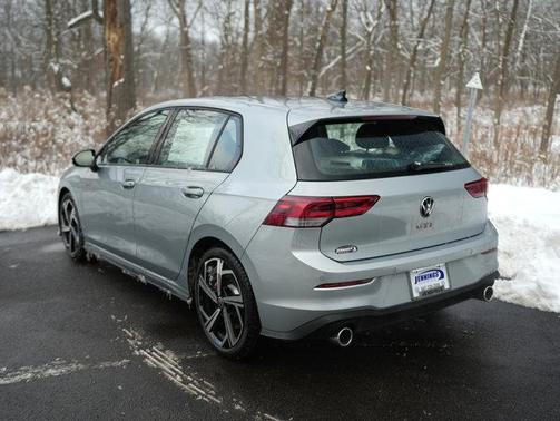 2025 Volkswagen Golf GTI 2.0T SE