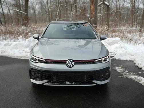 2025 Volkswagen Golf GTI 2.0T SE