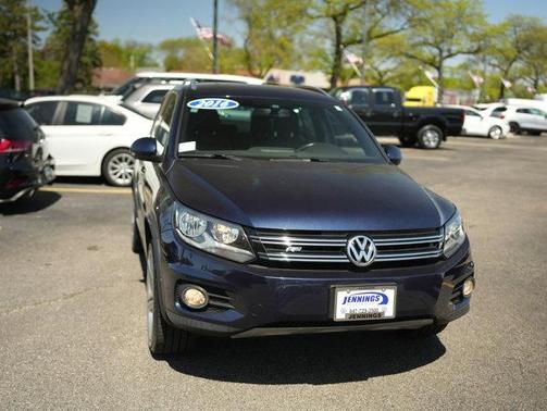Night Blue Metallic 2016 Volkswagen Tiguan R-Line