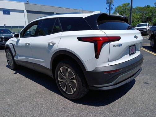 Summit White 2024 Chevrolet Blazer EV eAWD LT