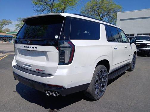 2025 Chevrolet Suburban RST