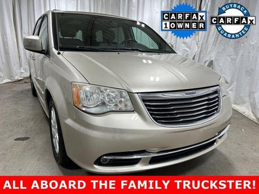 2014 Chrysler Town & Country Touring