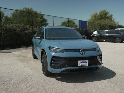 2025 Volkswagen Tiguan 2.0T SE R-Line Black