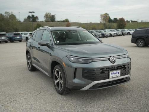 2025 Volkswagen Tiguan 2.0T SE