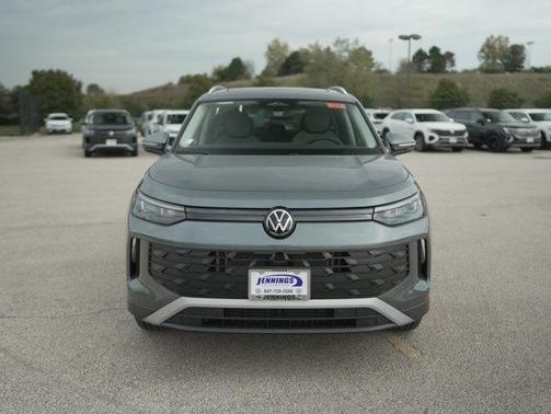 2025 Volkswagen Tiguan 2.0T SE