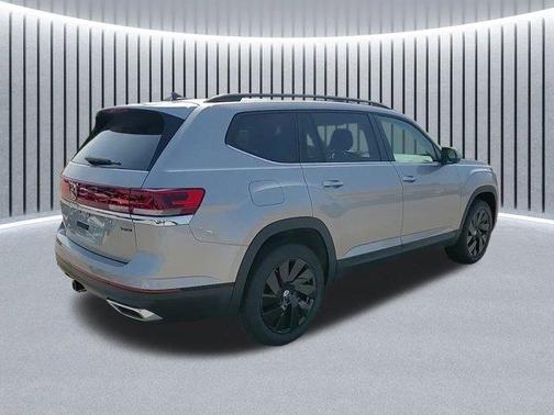 2025 Volkswagen Atlas 2.0T SE