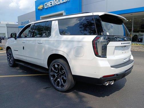 2025 Chevrolet Suburban RST