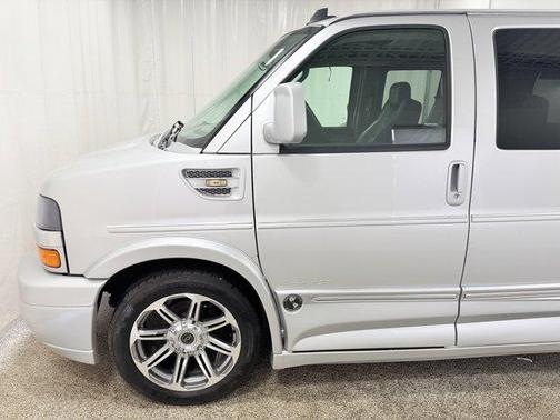 Silver Ice Metallic 2016 Chevrolet Express 2500 Work Van