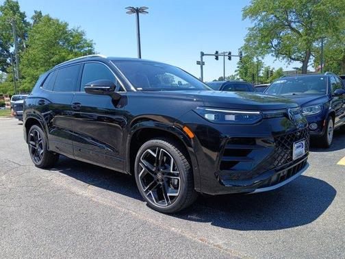 Deep Black Pearl 2026 Volkswagen Tiguan 2.0T SEL R-Line Turbo