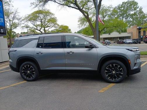Sterling Gray Metallic 2026 Chevrolet Traverse LT