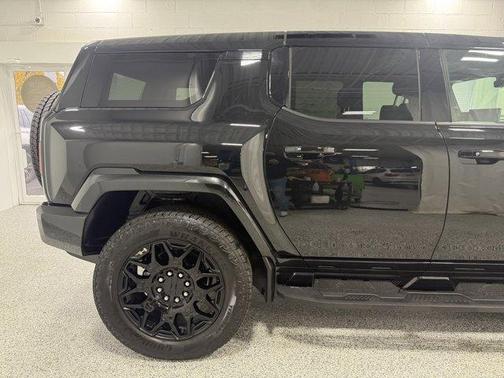 2025 GMC HUMMER EV SUV 2X