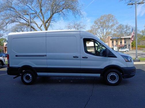 2023 Ford Transit-250 T250