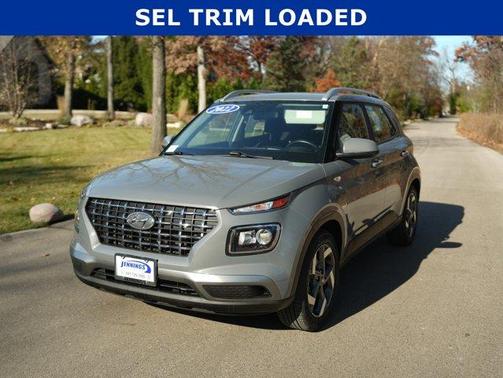 2022 Hyundai VENUE SEL