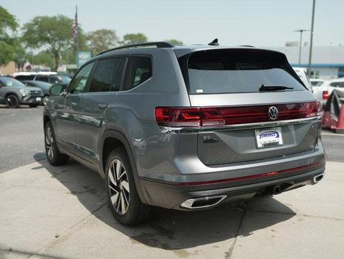2025 Volkswagen Atlas 2.0T SE