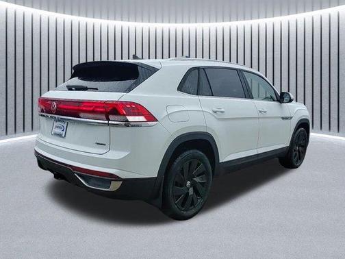 2025 Volkswagen Atlas Cross Sport 2.0T SE w/Technology