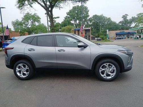 2025 Chevrolet Trax LS