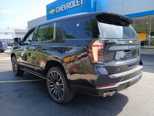 Dark Ash Metallic 2026 Chevrolet Tahoe High Country