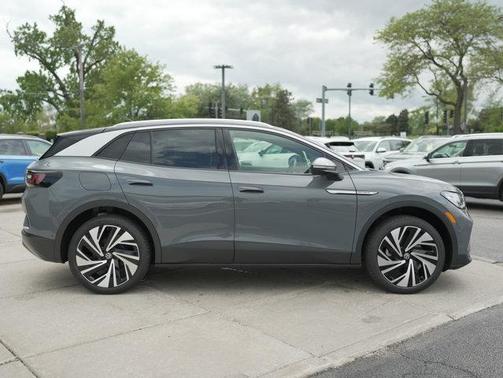 2025 Volkswagen ID.4 Pro S Plus