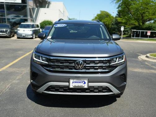 Platinum Gray Metallic 2023 Volkswagen Atlas 3.6L SE w/Technology