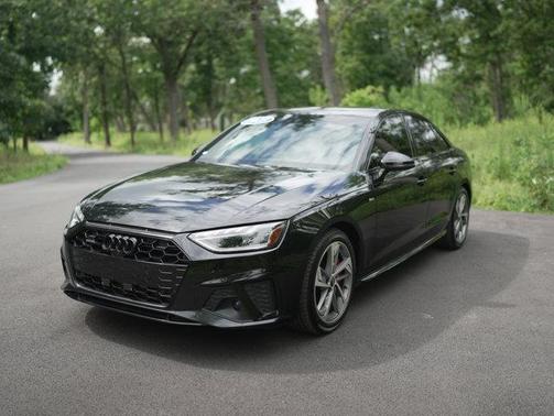 2023 Audi A4 45 S line Premium Plus