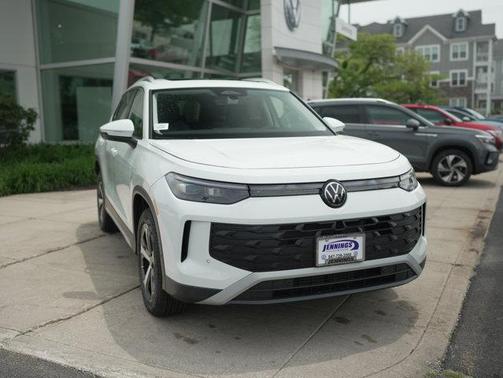 2025 Volkswagen Tiguan 2.0T SE