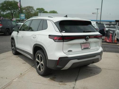 2025 Volkswagen Tiguan 2.0T SE