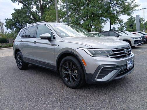 Pyrite Silver Metallic 2024 Volkswagen Tiguan 2.0T SE