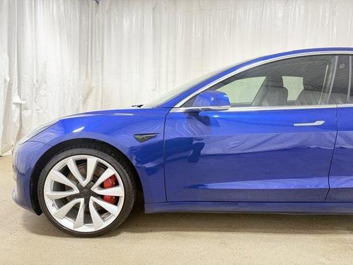 2019 Tesla Model 3 Performance