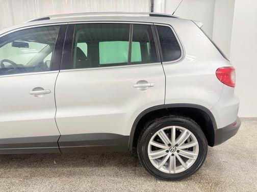 2010 Volkswagen Tiguan 