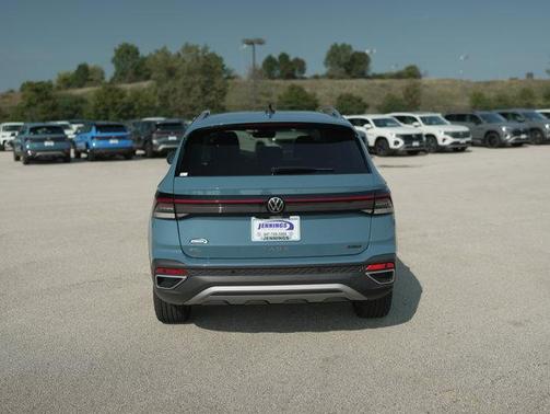 2025 Volkswagen Taos 1.5T SEL