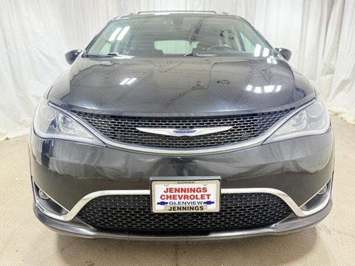 2020 Chrysler Pacifica Touring-L