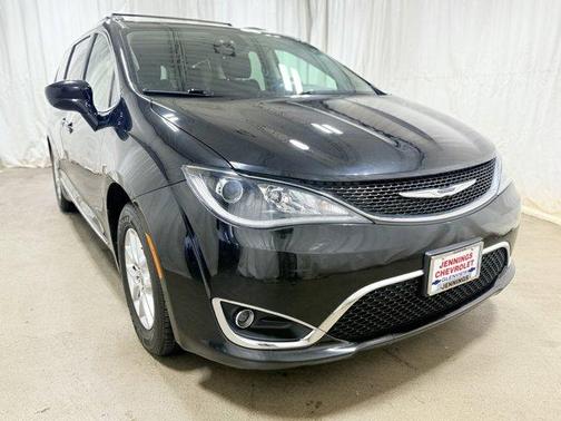 2020 Chrysler Pacifica Touring-L
