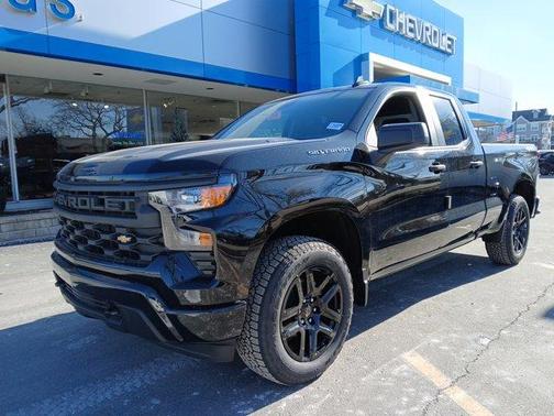 2025 Chevrolet Silverado 1500 Custom