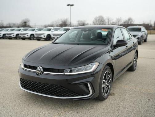 Deep Black Pearl Effect 2026 Volkswagen Jetta 1.5T SE