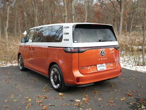 2025 Volkswagen ID. Buzz Pro S Plus