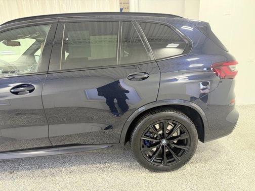 2022 BMW X5 M50i