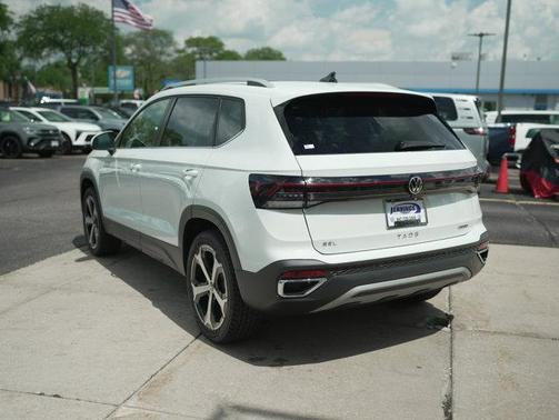 2025 Volkswagen Taos 1.5T SEL