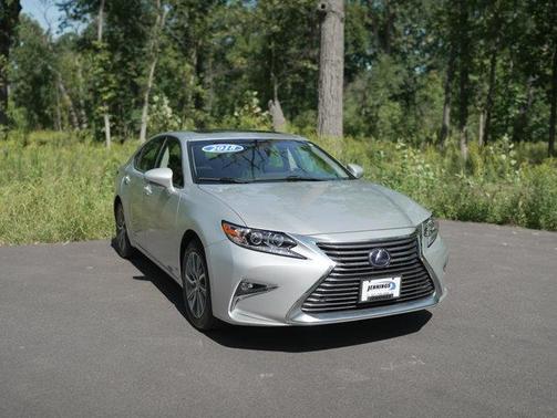 2018 Lexus ES 300h Base