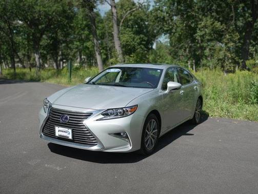 2018 Lexus ES 300h Base