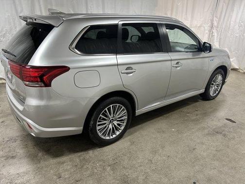 2022 Mitsubishi Outlander PHEV SEL