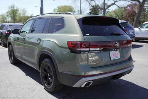 2025 Volkswagen Atlas 2.0T Peak Edition